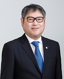 前口　貴之